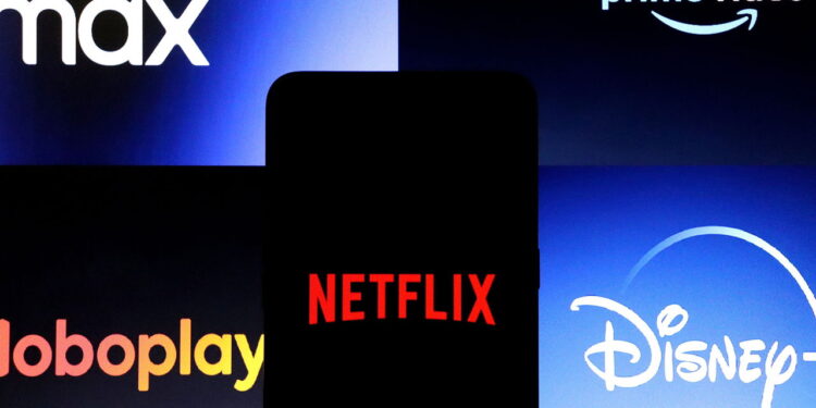 Gastando muito com streaming? Dicas para economizar em Netflix, Spotify e mais!