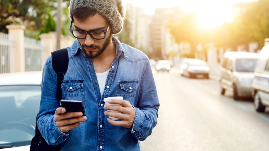 A bateria do seu celular pode durar mais com esses ajustes simples e eficientes
