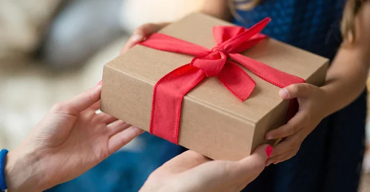 O novo significado dos presentes: como empresas e pessoas estão transformando o consumo