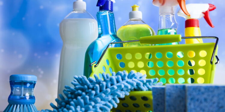 Anvisa 08/02 emite comunicado sobre produtos de limpeza caseiro