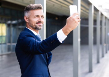 Alerta! Golpe da selfie cresce e exige atenção redobrada da população