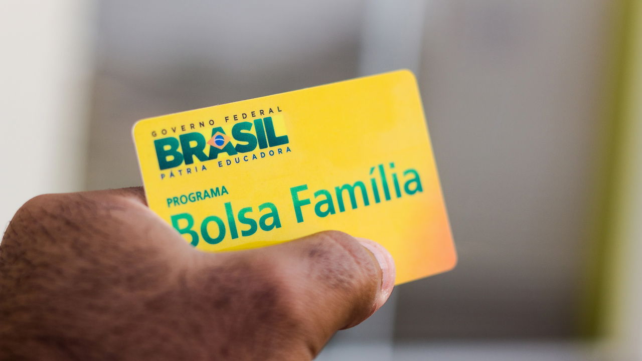 Governo anuncia pagamento do Bolsa Família para março de 2025