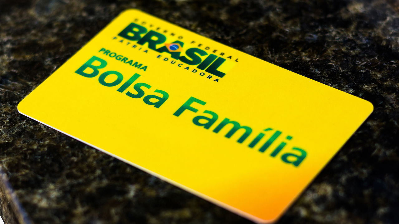 Famílias podem receber o Bolsa Família antes do previsto em maio