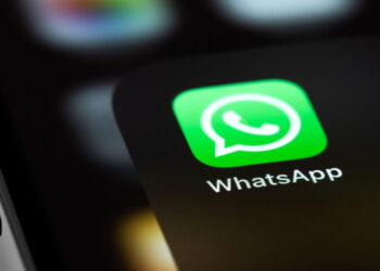 Meta AI chega ao WhatsApp para ler e resumir suas mensagens atrasadas