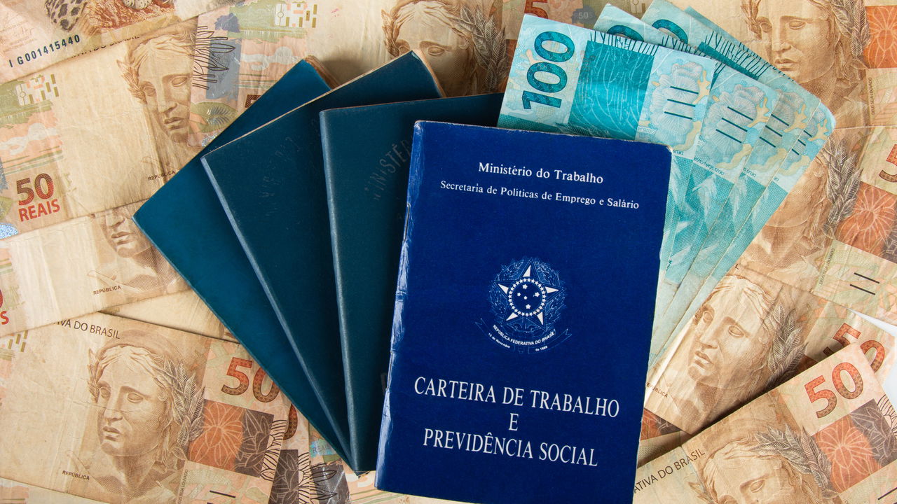 Se você trabalhou com carteira assinada, pode receber esse dinheiro extra!