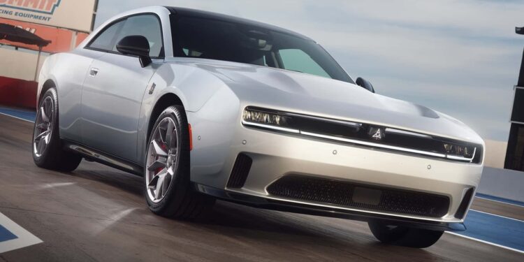 O futuro do Dodge Charger está em jogo; entenda