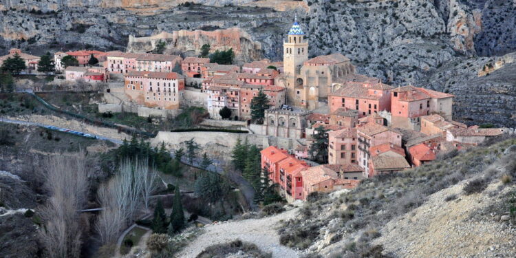 Essa cidade se destaca por sua beleza e charme histórico