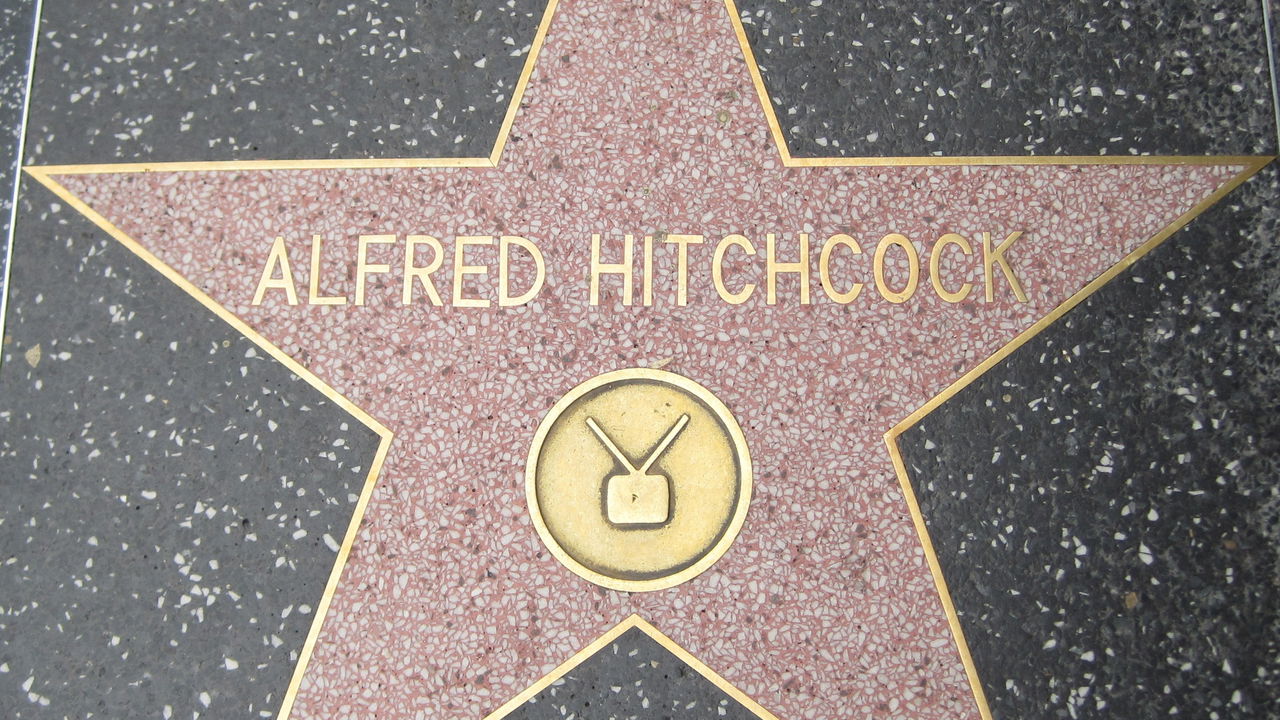 Gênio do cinema sem Oscar! As curiosidades de Alfred Hitchcock