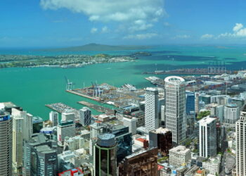 Essa cidade impressiona visitantes com sua urbanização e belezas naturais exuberantes