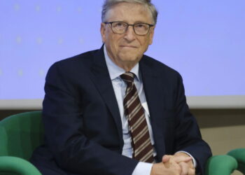 Aonde a IA não chega? Bill Gates lista áreas que devem permanecer humanas