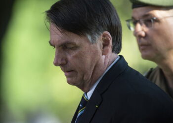 Deepfake viraliza vídeo falso de Renata Vasconcellos sobre Bolsonaro e EUA