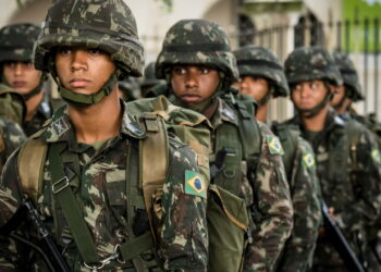 Concurso Exército brasileiro 2025 oferta 131 vagas e salários até R$ 13.4 mil! Confira