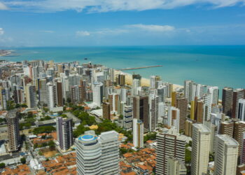 Fortaleza e Miami encantam turistas com estilos opostos