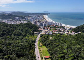 Cidade desconhecida litoral de Santa Catarina se destaca com qualidade de vida e natureza