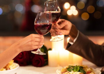 Aprenda a fazer um jantar romântico em 30 minutos!