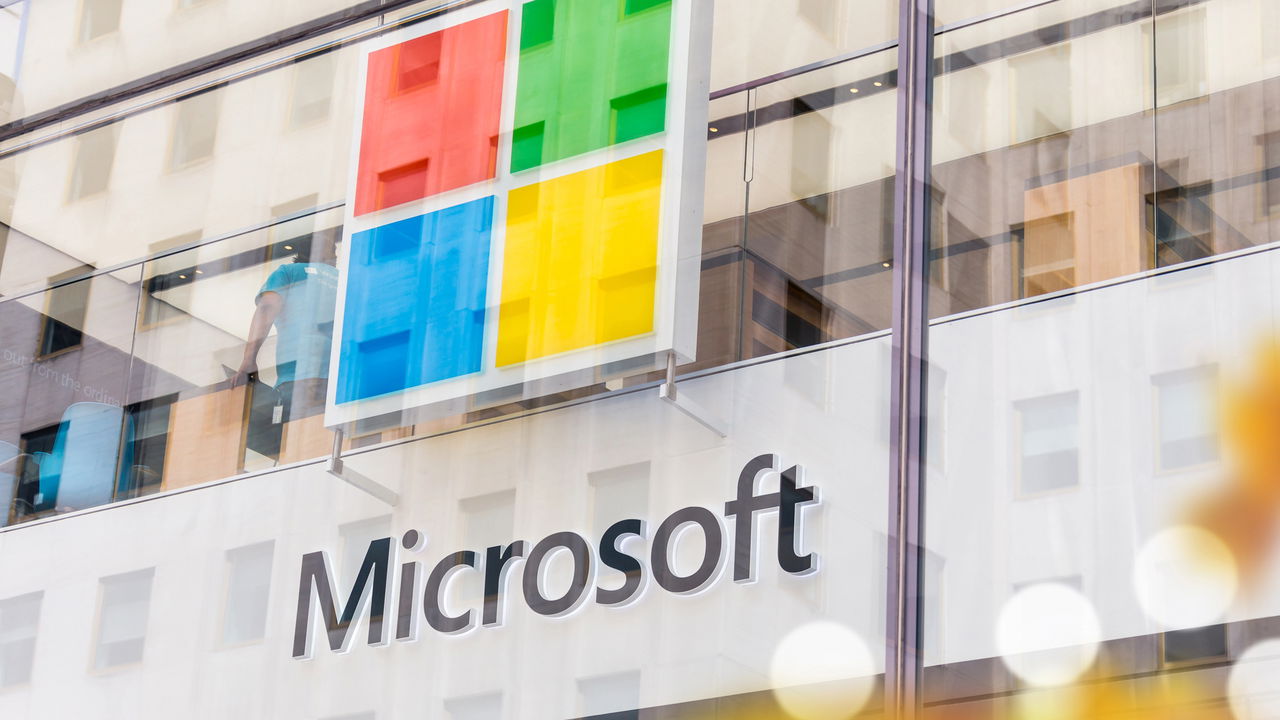 Microsoft e startup se unem para desenvolver IA com raciocínio cerebral!