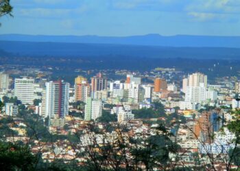 Cidade no interior de Minas Gerais impressiona com economia e educação