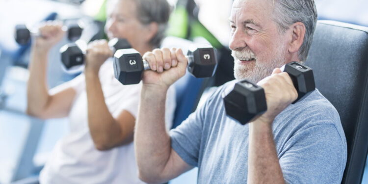 Conheça os benefícios do da musculação para idosos!