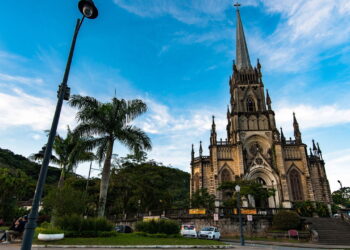 Conheça os encantos da única Cidade Imperial do Brasil