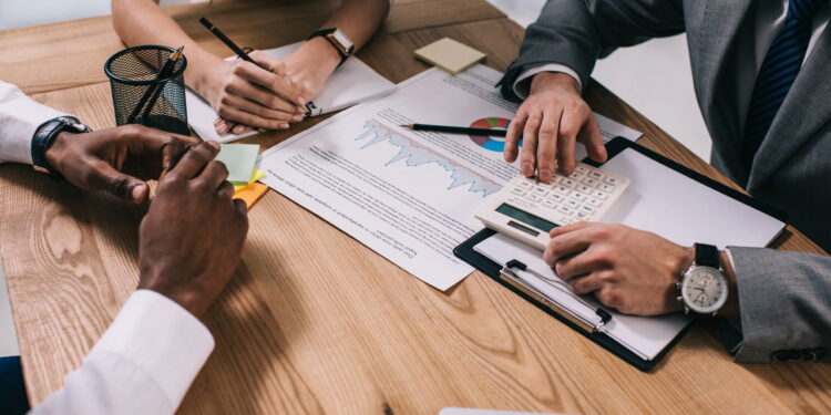 Como fazer um plano financeiro para pagar pequenos consertos em casa!