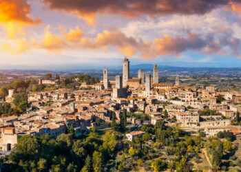 Essa cidade encanta todos com a sua arquitetura histórica e turismo