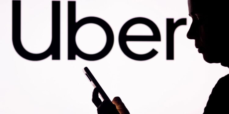 Uber investe US$ 300 milhões em startup de carros elétricos de luxo!