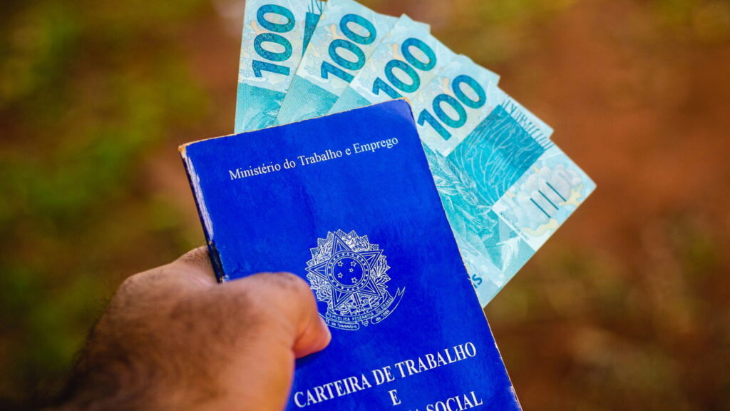 Trabalhadores nascidos em julho e agosto têm motivo para comemorar