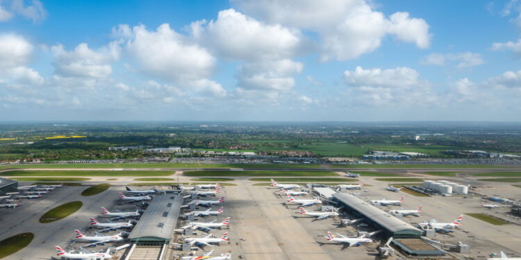 Aeroporto em Londres - Créditos: depositphotos.com / dmzotov80@gmail.com