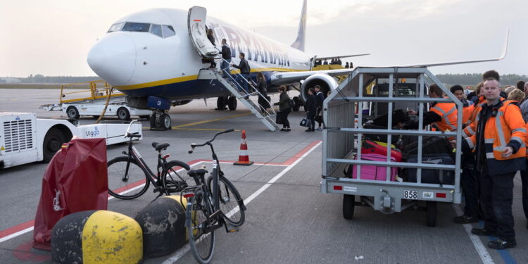 Vai viajar de avião com a bicicleta? Conheça as regras essenciais