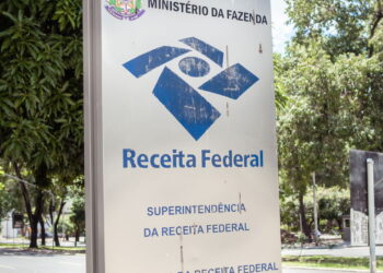Cuidado com este e-mail da Receita Federal antes que seja tarde