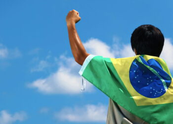 Brasileiro - Créditos: depositphotos.com / leungchopan