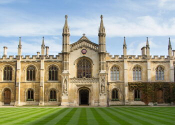 Parceria com a Cambridge transforma ensino de inglês no Brasil