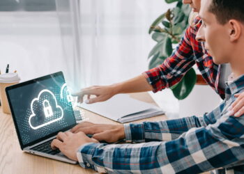 Curso gratuito ensina defesa digital com certificado