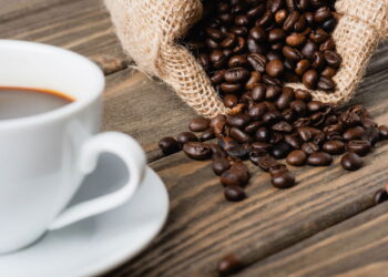 Anvisa reforça fiscalização e retira cafés suspeitos das prateleiras