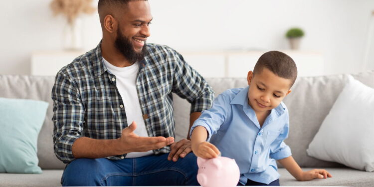 Como criar filhos financeiramente conscientes desde a primeira infância