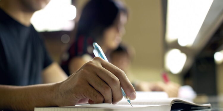 Oportunidade imperdível para quem quer estudar de graça!
