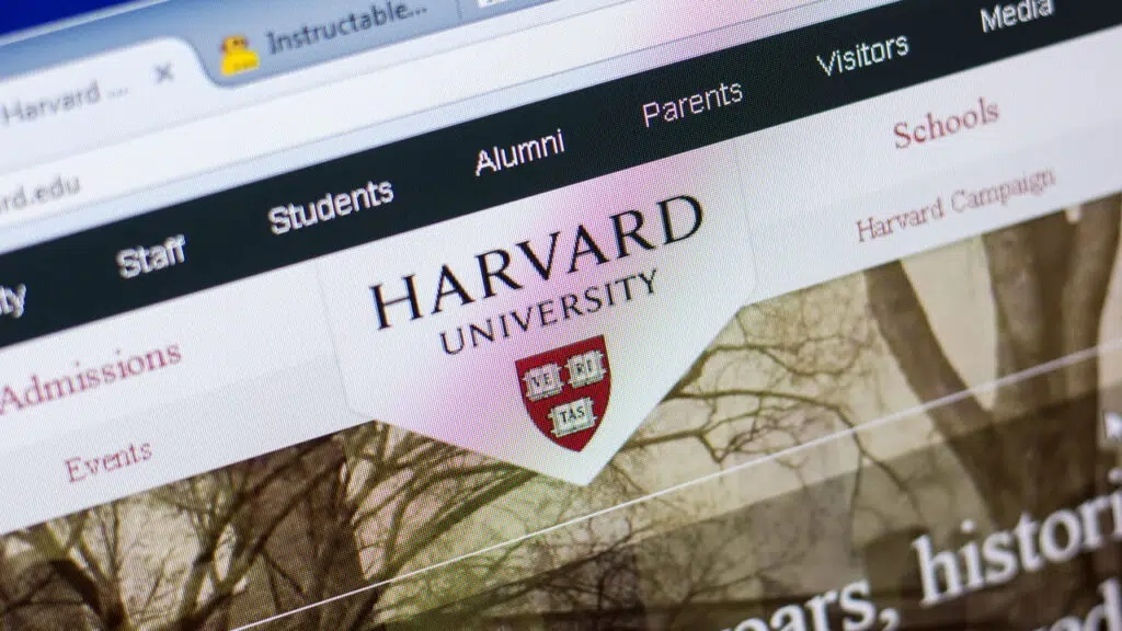 Curso de Harvard traduzido ensina computação do zero