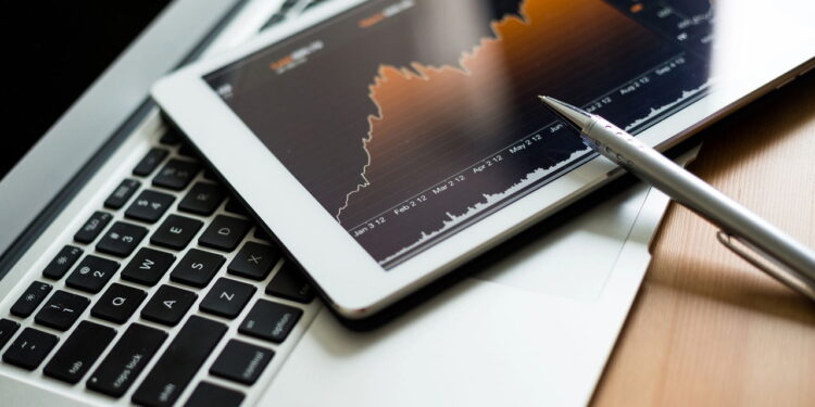 Como a tecnologia e a IA estão facilitando seus investimentos nos bancos! Entenda
