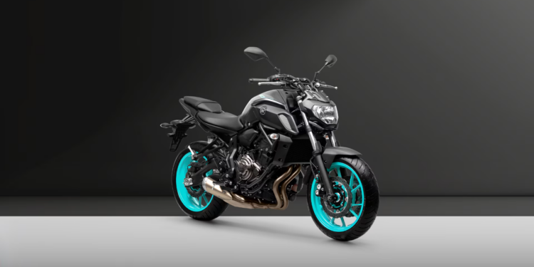 Yamaha lança moto com design agressivo, painel TFT e motor renovado