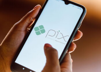 Novo golpe com Pix usa contas laranja e esvazia contas em minutos