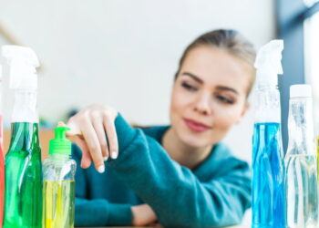 Saiba como fazer produtos de limpeza caseiros! Confira