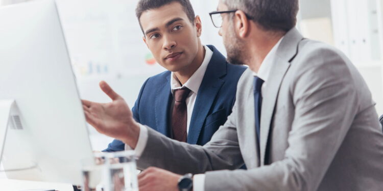 Quer trabalhar em escritório? Este curso gratuito pode mudar tudo