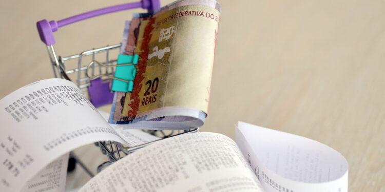 Quem coloca o CPF na nota pode ganhar até R$ 1 milhão