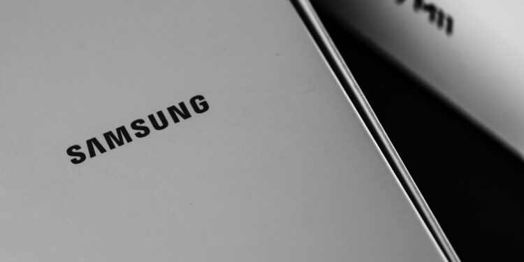 O celular mais fino da Samsung está chegando!