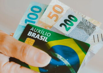 Dinheiro real - Créditos: depositphotos.com / rafapress