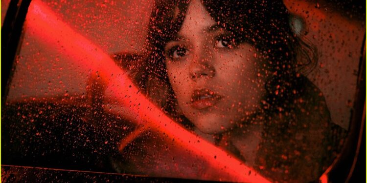 Quer suspense? The Weeknd e Jenna Ortega promete uma experiência única