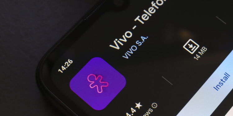 Nova função da Vivo permite apagar dados do celular remotamente