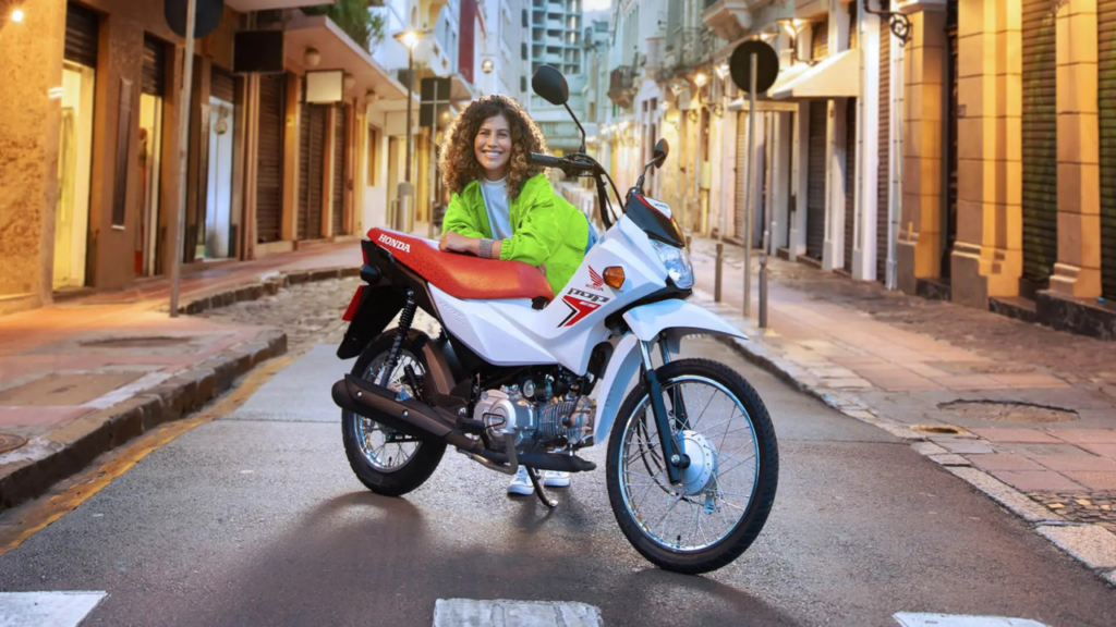 Veja por que essa moto econômica está chamando tanta atenção