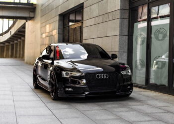Audi A5 2021 - Créditos: depositphotos.com / grebenyev