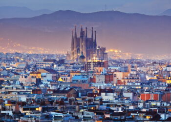 Cidade de Barcelona na Espanha - Créditos: depositphotos.com / kanuman
